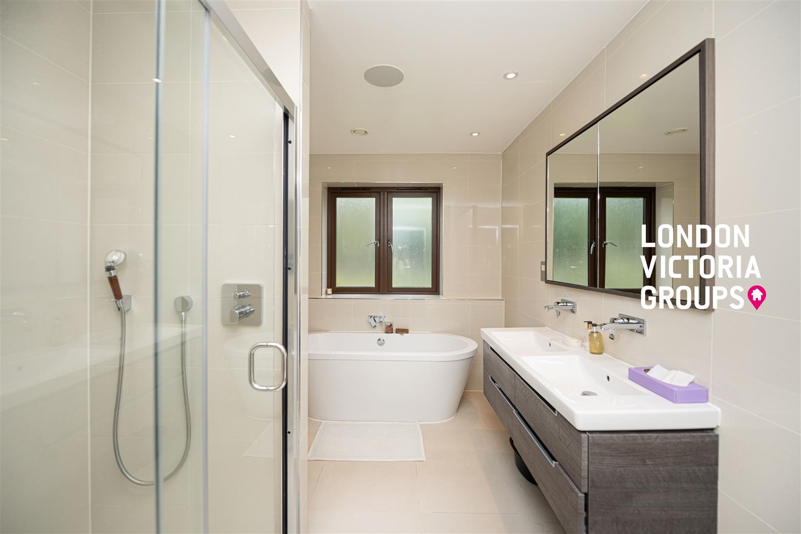 Duchess Crescent, Stanmore